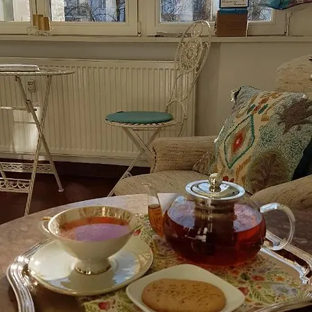 Bed & Breakfast Sleep Art And Tea Bonn